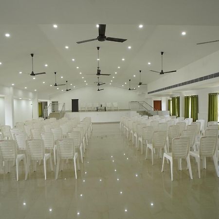 Sn Rooms Perumpāvūr 外观 照片