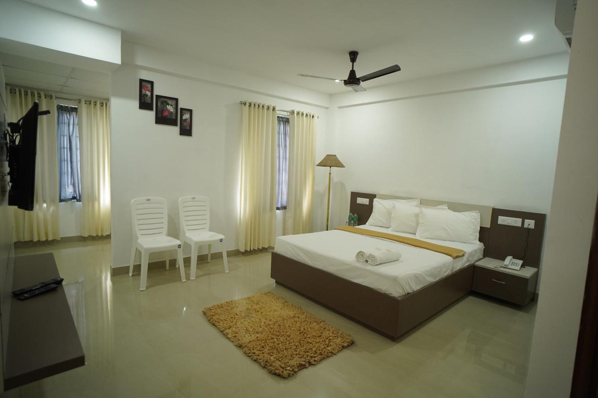 Sn Rooms Perumpāvūr 外观 照片